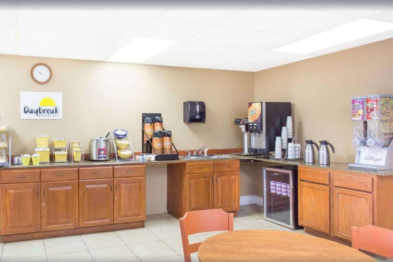 Days Inn Albany Ngoại thất bức ảnh